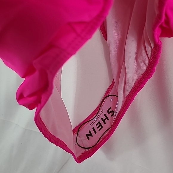 NEW SHEIN Women’s Pink One Piece Swimsuit Removable Pads Rouched Tie Up Back - Picture 5 of 6